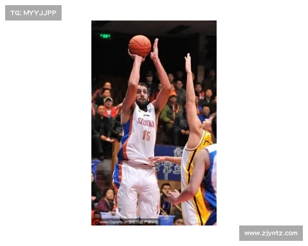 哈达迪坚持不退役的深层动因解析从竞技精神到个人使命的全方位探讨